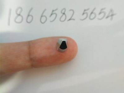 微型微小零件-HRC58模具钢_微型方孔0.08_R角小于0.02mm